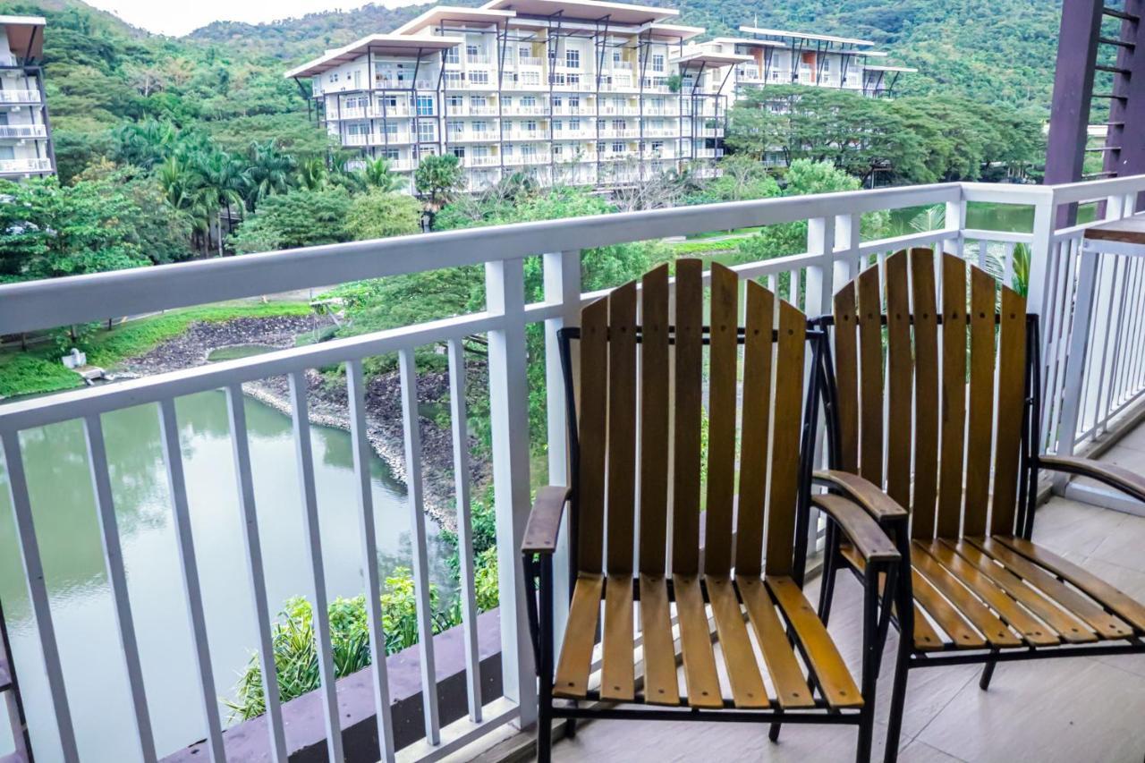 Pico De Loro Hamilo Coast By Beach Homes Насугбу Екстериор снимка
